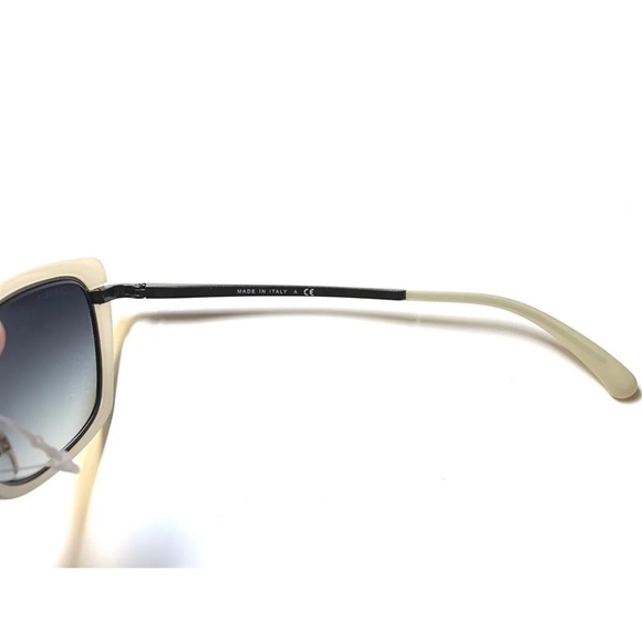 Beautiful Authentic Chanel Sunglasses - Picture 6 of 7